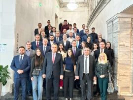 Младежи посетиха Народното събрание